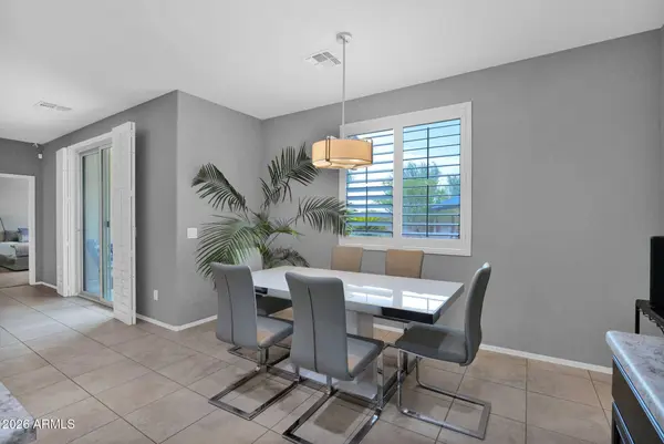 10219 W LAWRENCE Lane, Peoria, AZ 85345