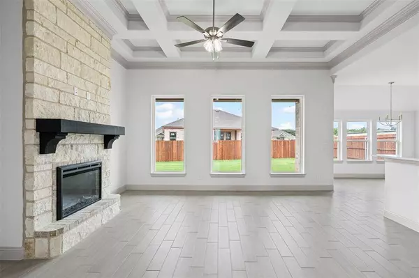 725 Jameson, Springtown, TX 76082