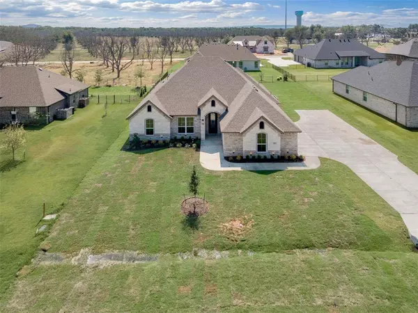 3016 Hazlewood Road, Granbury, TX 76049