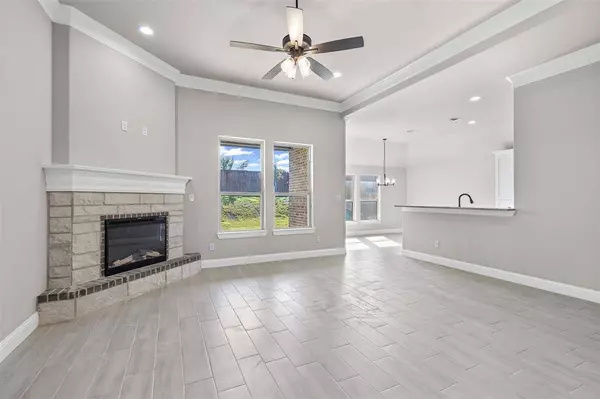 620 Jameson, Springtown, TX 76082