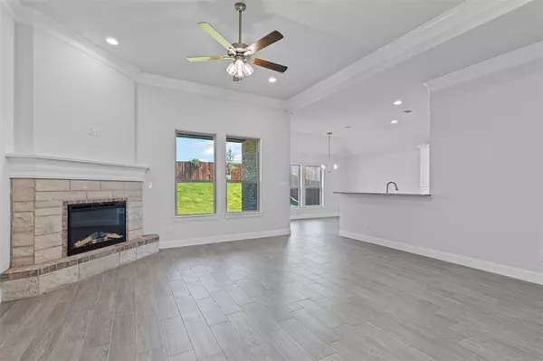 624 Jameson, Springtown, TX 76082