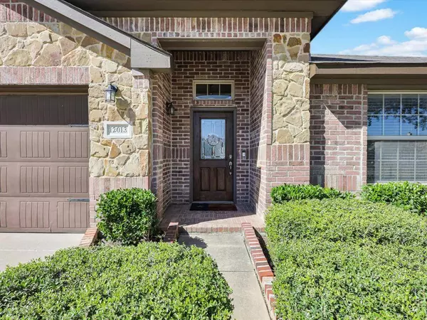 12013 Horseshoe Ridge Drive, Fort Worth, TX 76244
