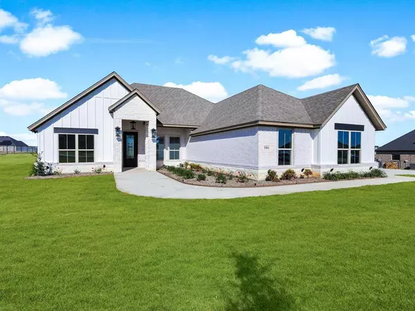 1061 Uplift Drive, Weatherford, TX 76087