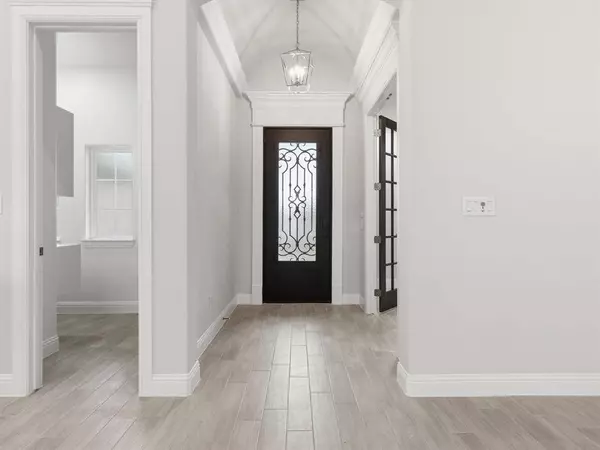 2001 Forest Bridge Drive, Azle, TX 76020