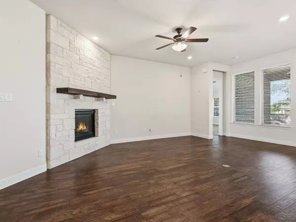 10113 Warberry Trail, Fort Worth, TX 76131