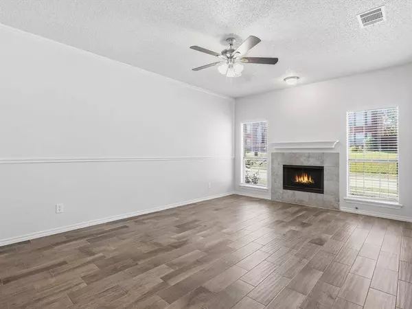 1741 Circle Creek Drive, Lewisville, TX 75067