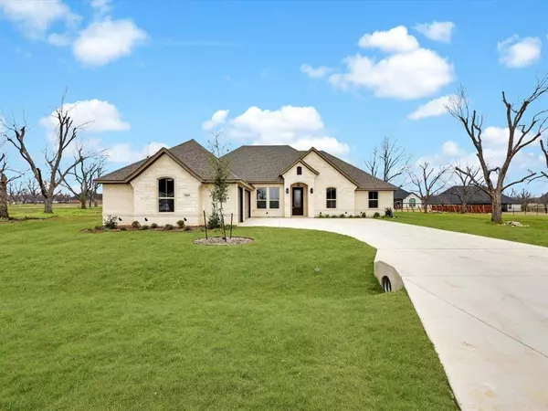 2005 Middlewood Circle, Granbury, TX 76049