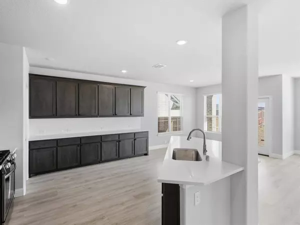 624 Pawprint Hollow, Godley, TX 76044