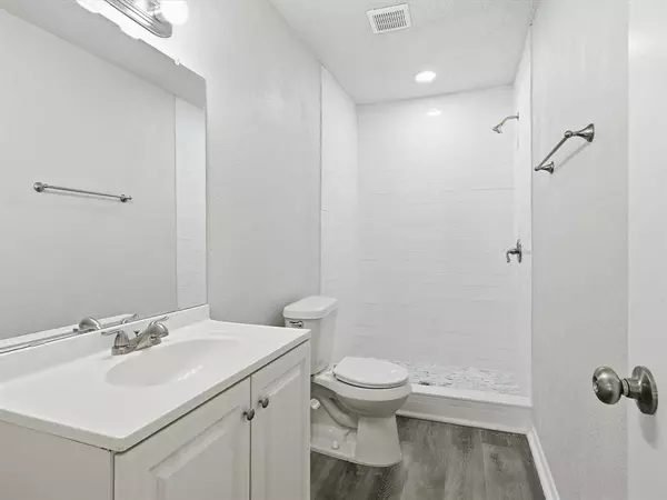 625 Reno Street, Lewisville, TX 75077