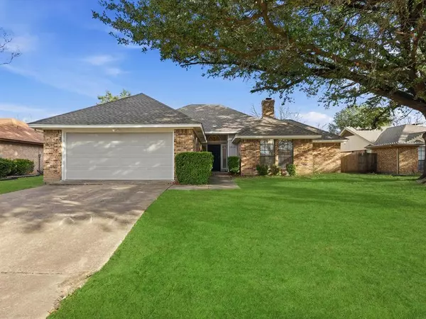 4812 Applewood Road, Fort Worth, TX 76133