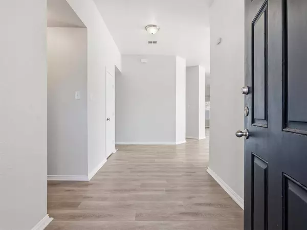 4 Willowstone Court, Mansfield, TX 76063