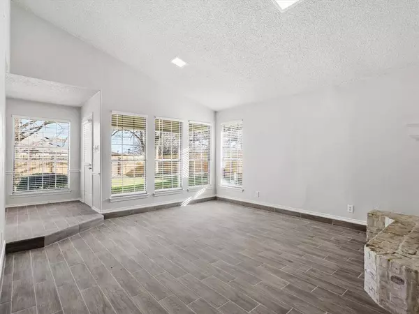 4812 Applewood Road, Fort Worth, TX 76133