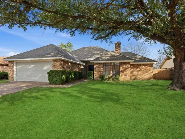4812 Applewood Road, Fort Worth, TX 76133