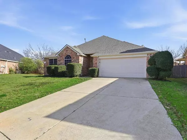 4 Willowstone Court, Mansfield, TX 76063