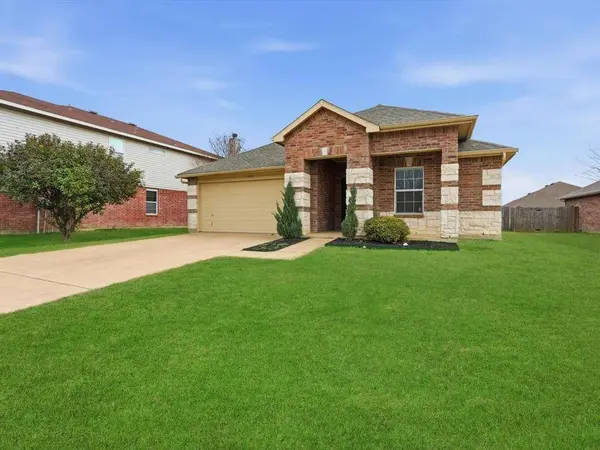 1441 Erin Drive, Burleson, TX 76028