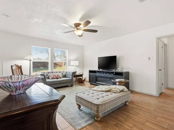 1105 Springdale Road, Bedford, TX 76021