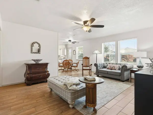 1105 Springdale Road, Bedford, TX 76021