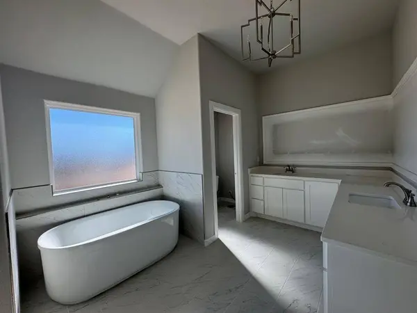 520 Calla Lily Way, Tolar, TX 76476