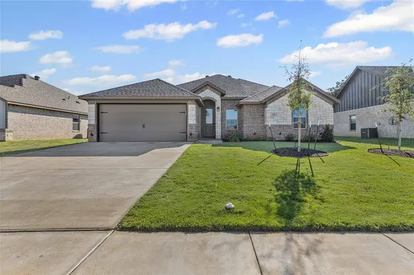 620 Jameson Street, Springtown, TX 76082