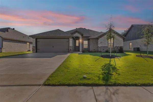 620 Jameson Street, Springtown, TX 76082