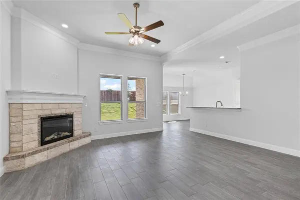 624 Jameson Street, Springtown, TX 76082