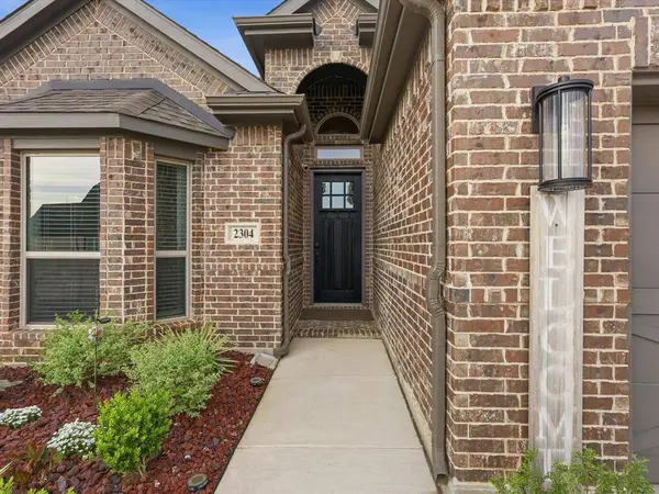 2304 Birdwatch Lane, Mansfield, TX 76063