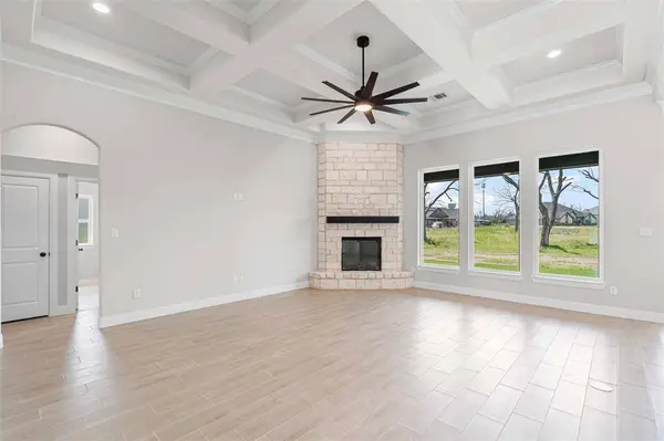 2172 Middlewood Circle, Granbury, TX 76049
