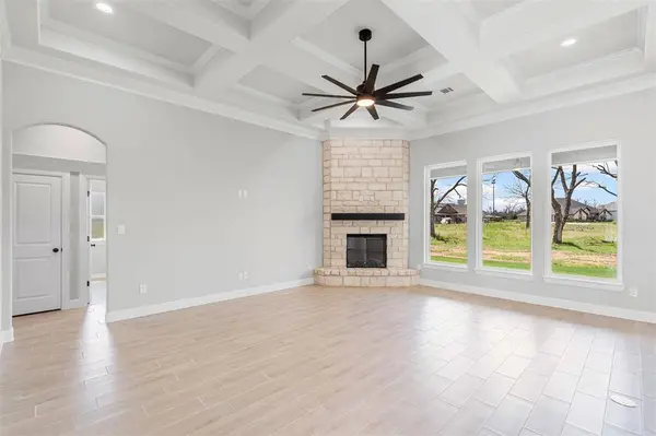 2172 Middlewood Circle, Granbury, TX 76049