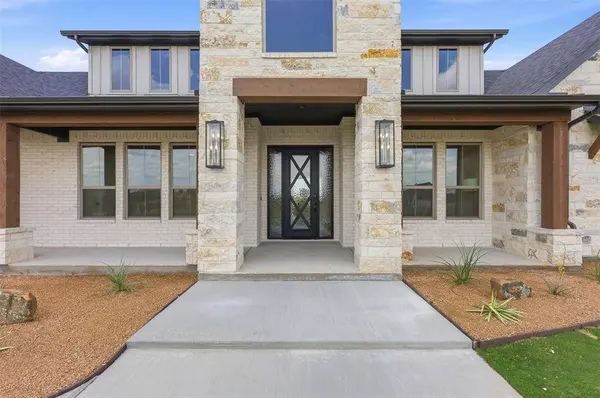 2006 Lindale Lane, Granbury, TX 76049