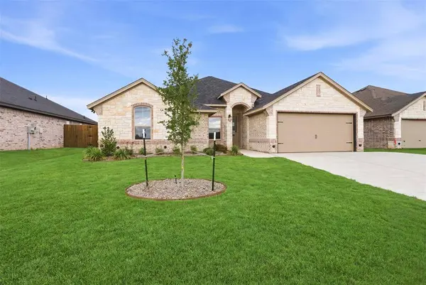 1366 Oleander Drive, Tolar, TX 76476