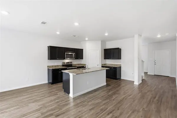 453 Canoe Way, Crowley, TX 76036