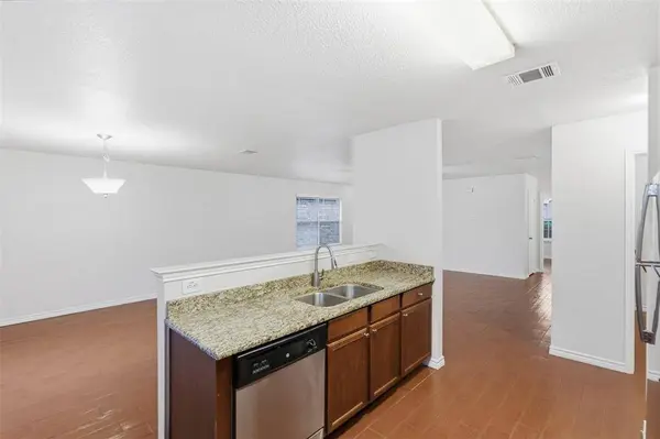 8040 Summer Stream Drive, Fort Worth, TX 76134