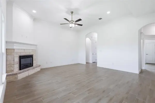 1512 Oleander Drive, Tolar, TX 76476