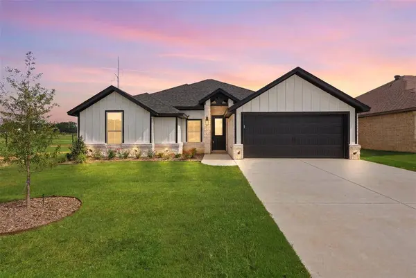 1512 Oleander Drive, Tolar, TX 76476