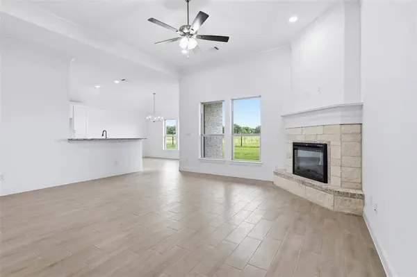 1512 Oleander Drive, Tolar, TX 76476