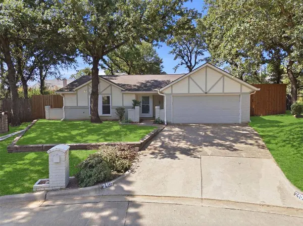 2400 York Minster Court, Arlington, TX 76006
