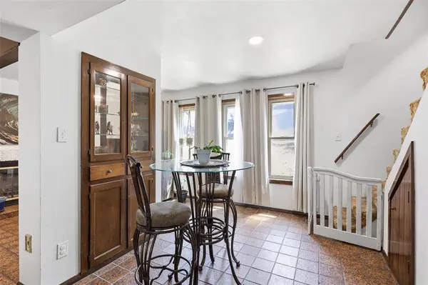 6039 Bear Creek Drive E, Fort Worth, TX 76126