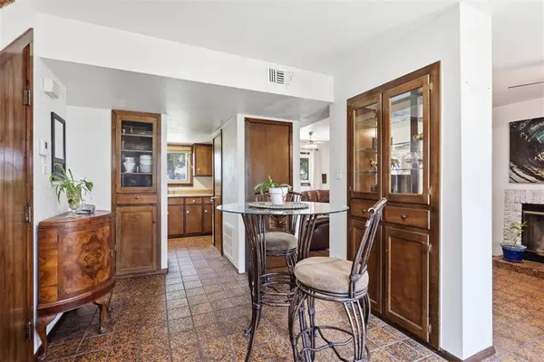 6039 Bear Creek Drive E, Fort Worth, TX 76126