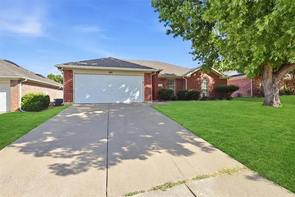 625 Jamie Lane, Mansfield, TX 76063
