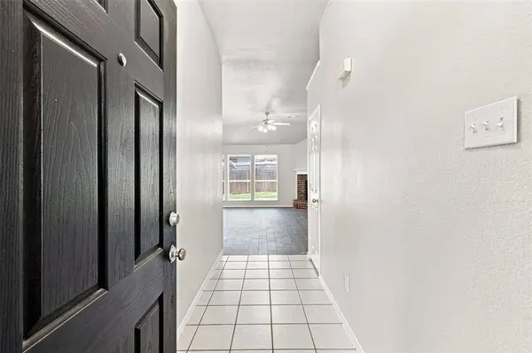 625 Jamie Lane, Mansfield, TX 76063