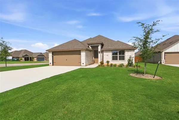 816 Haley Street, Springtown, TX 76082