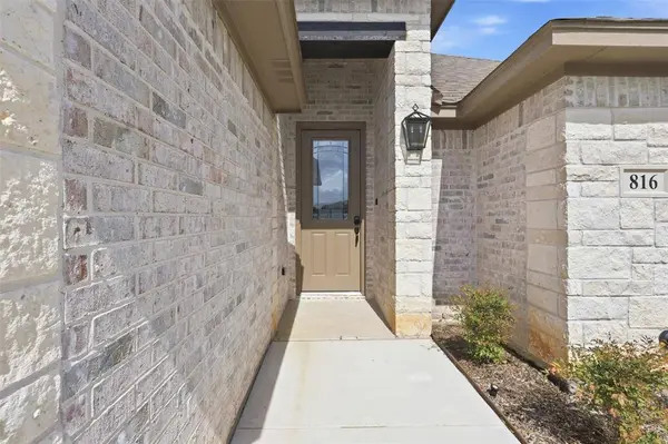 816 Haley Street, Springtown, TX 76082