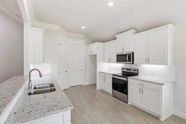 816 Haley Street, Springtown, TX 76082