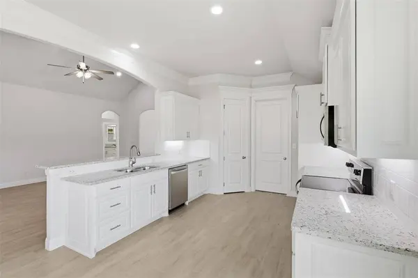 816 Haley Street, Springtown, TX 76082