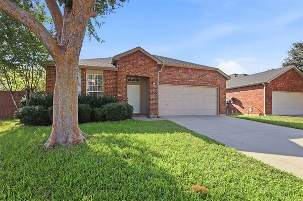 315 Londonderry Lane, Mansfield, TX 76063