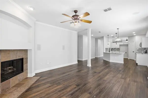 315 Londonderry Lane, Mansfield, TX 76063