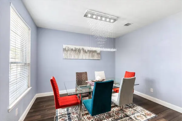 1047 Stream Drive, Grand Prairie, TX 75052