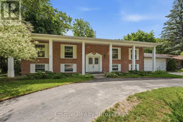 50 COMBERMERE CRESCENT, Waterloo, ON N2L5B1