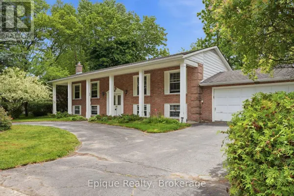 50 COMBERMERE CRESCENT, Waterloo, ON N2L5B1