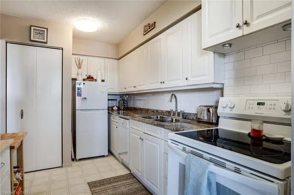 2055 Upper Middle Road #409, Burlington, ON L7P 3P4